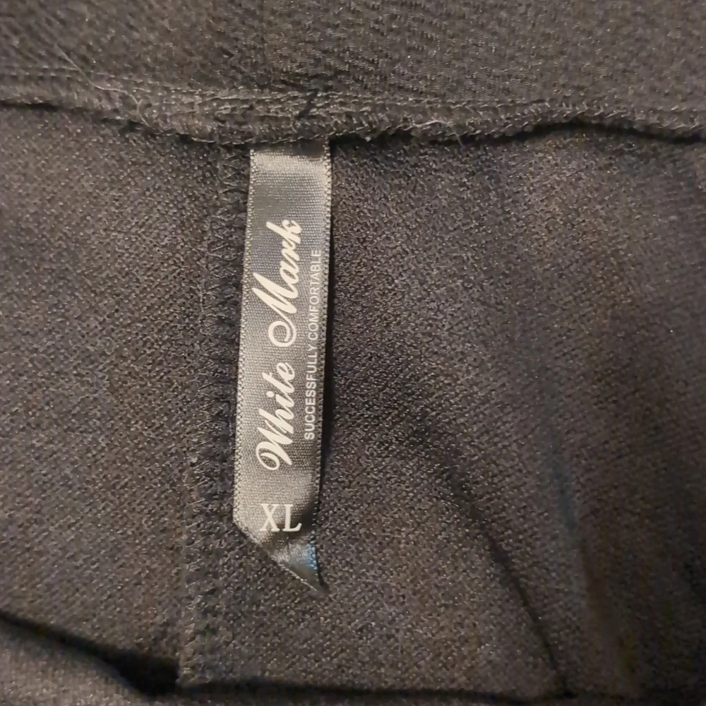 Flared Black Midi Skirt With Pockets - Picture 3 of 6